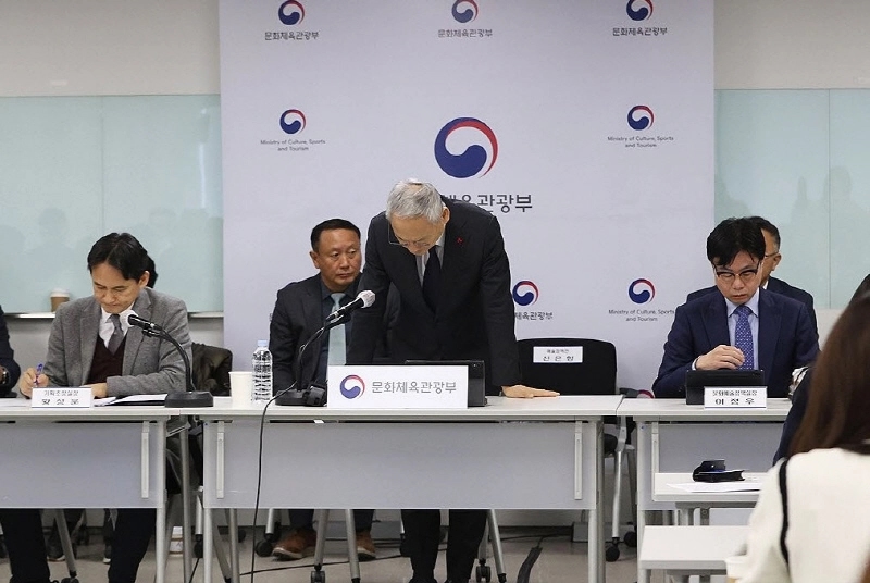 유인촌