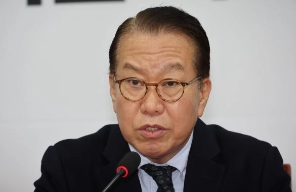 국민의힘 권영세 비상대책위원장이 23일 오전 서울 여의도 국회에서 열린 비상대책위원회의에서 발언하고 있다. / 연합뉴스