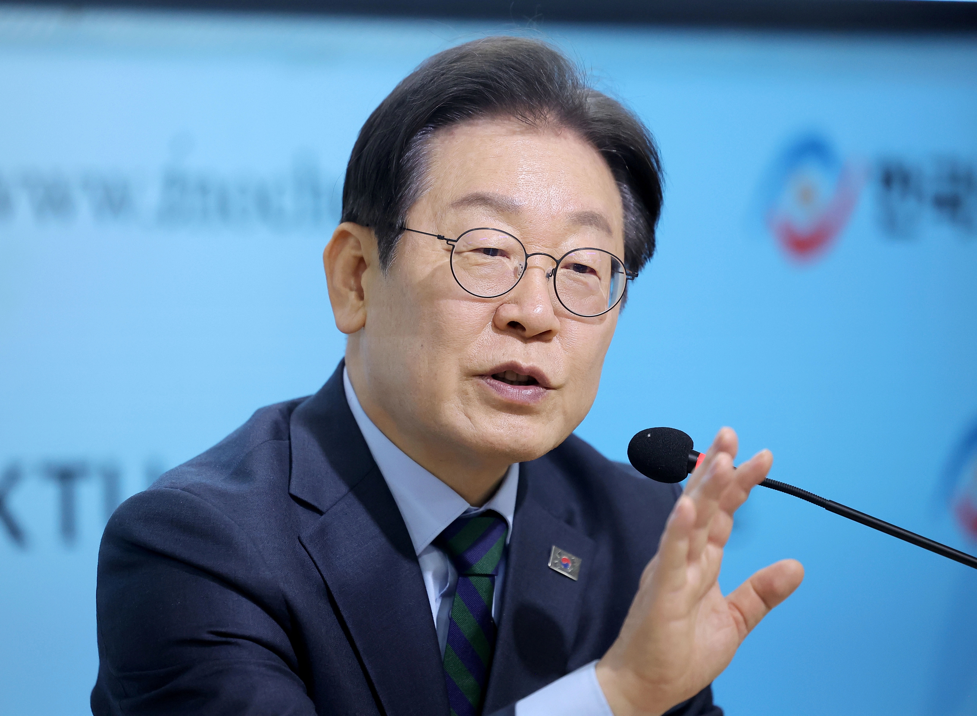 이재명 더불어민주당 대표가 지난 21일 서울 여의도 한국노총 사무실에서 열린 민주당-한국노총 간담회에서 인사말을 하고 있다. / 연합뉴스