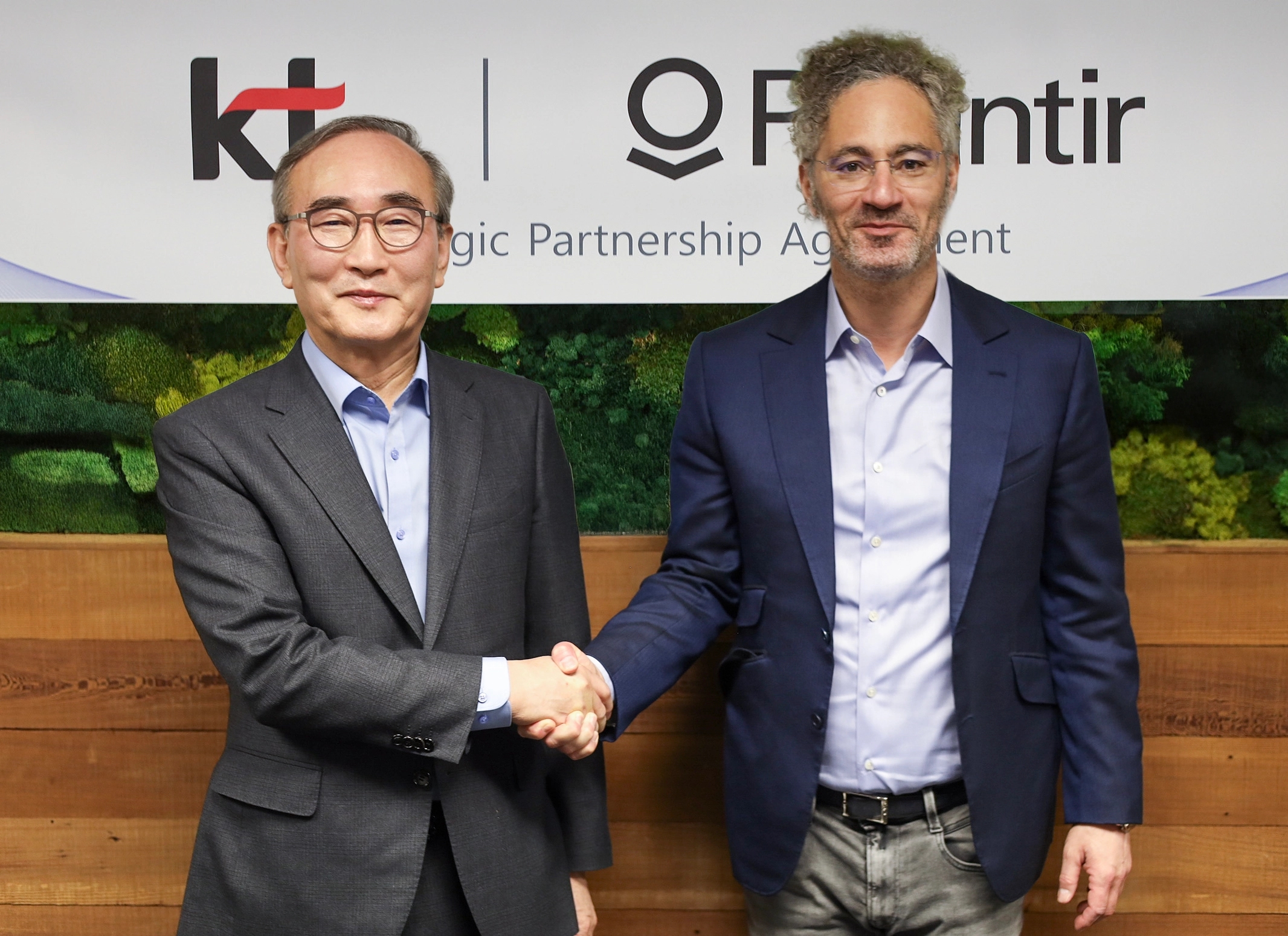 KT