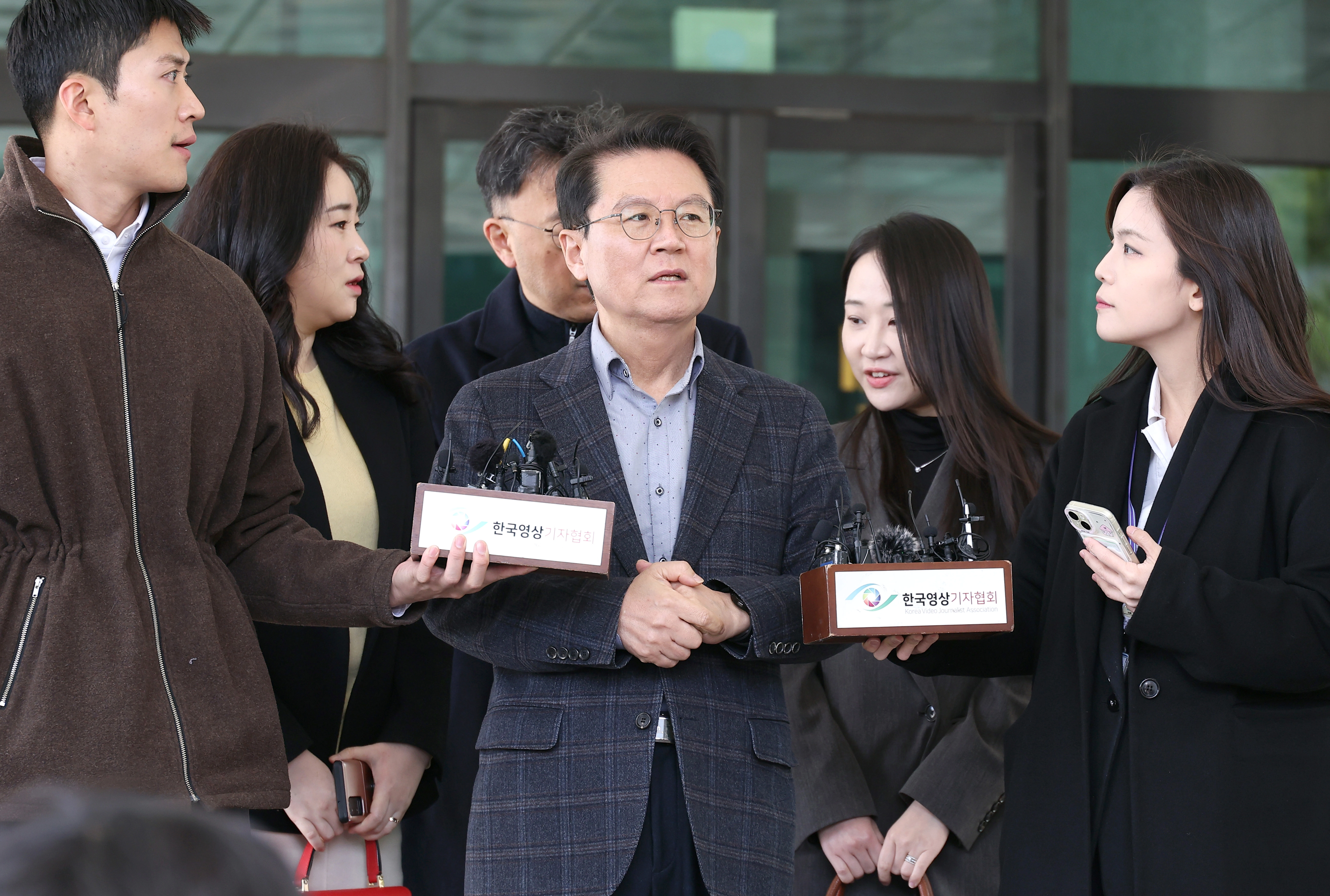 기자회견