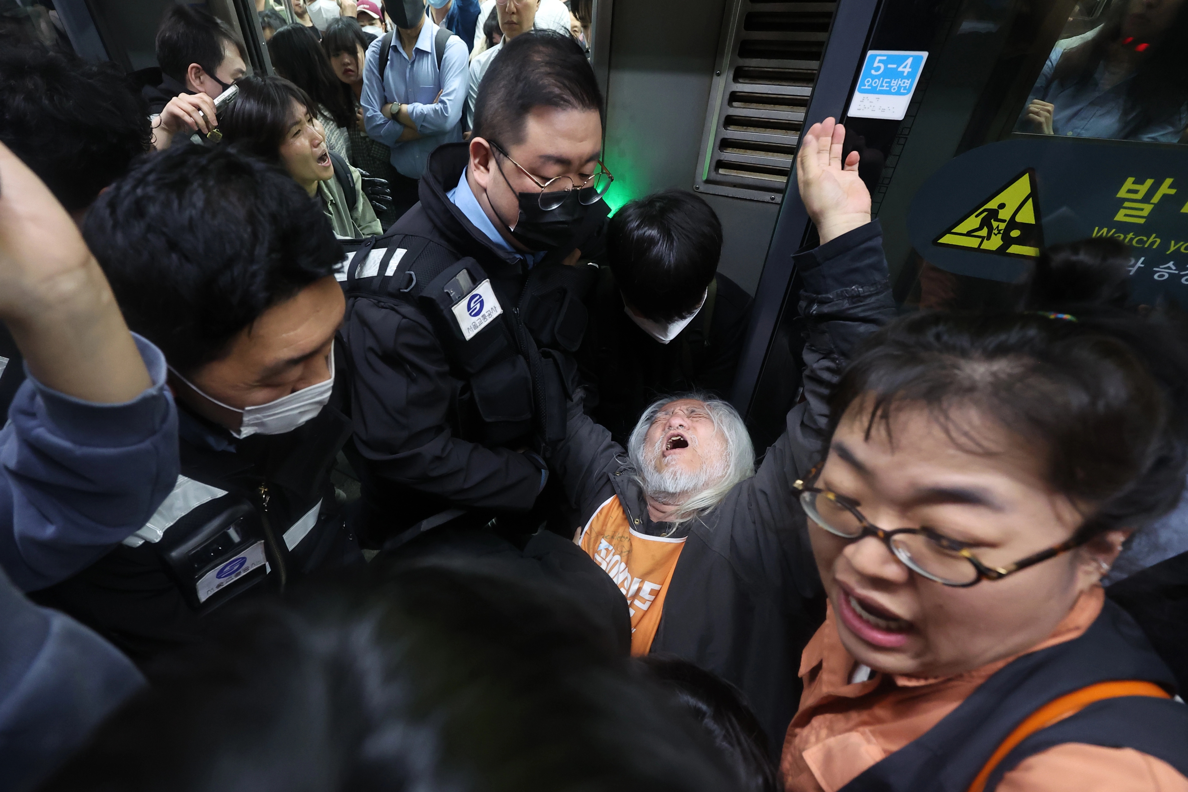 전장연