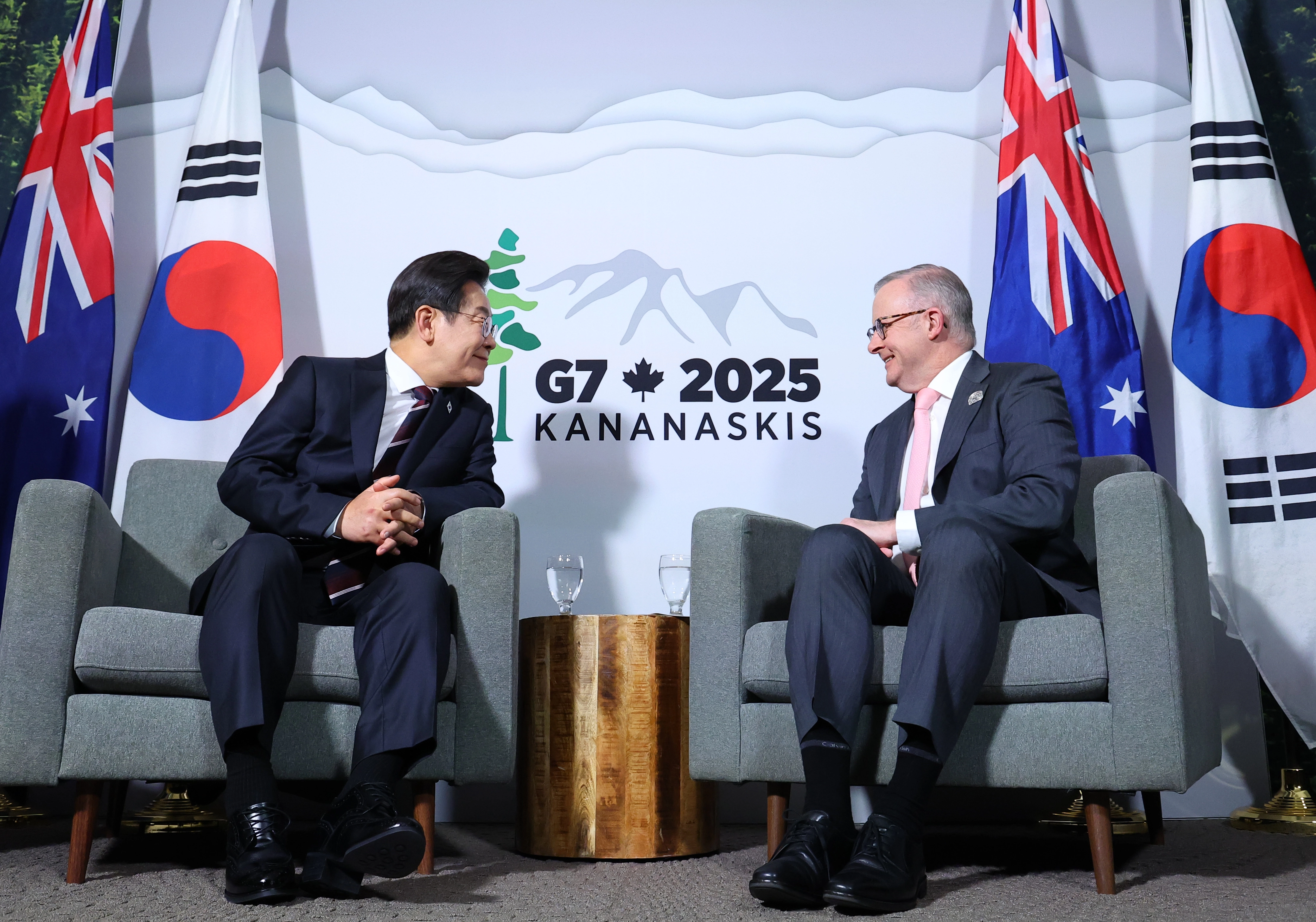 g7