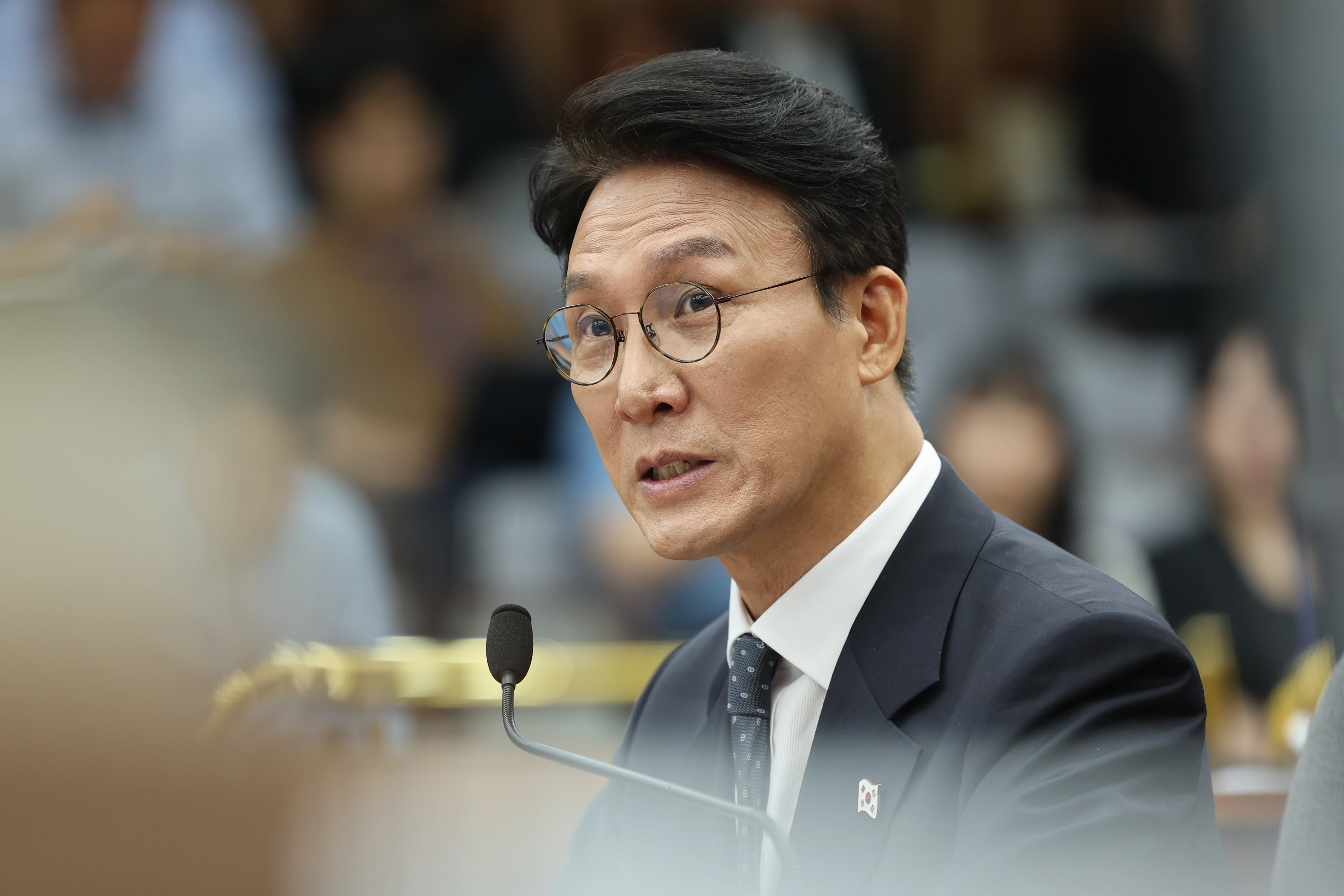 김민석