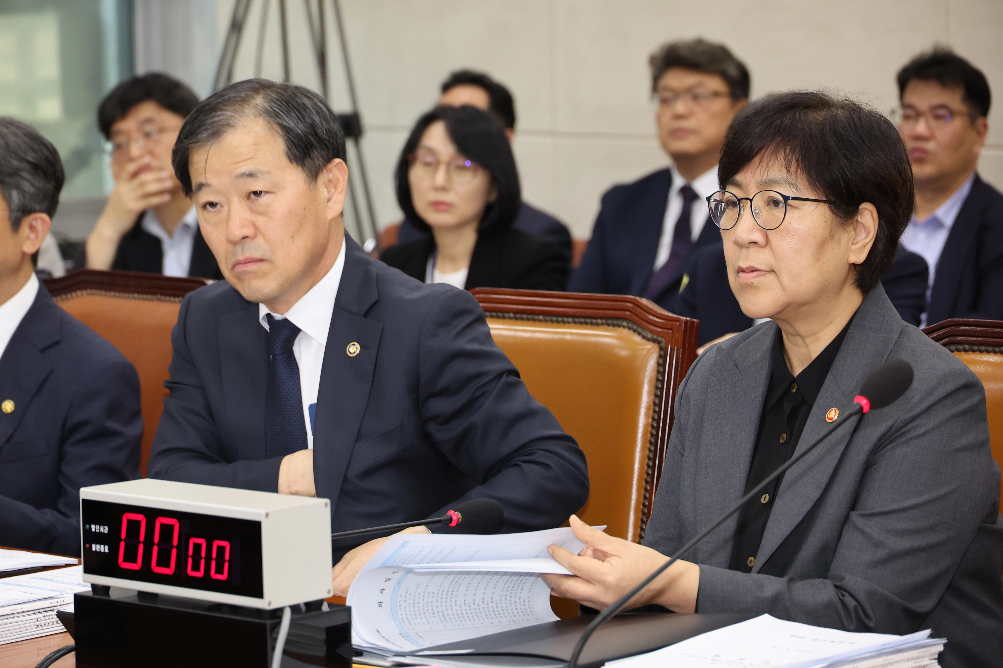  18일 국회에서 정은경 보건복지부 장관 등이 출석한 가운데 보건복지위원회 전체회의가 열리고 있다. 2025.8.18