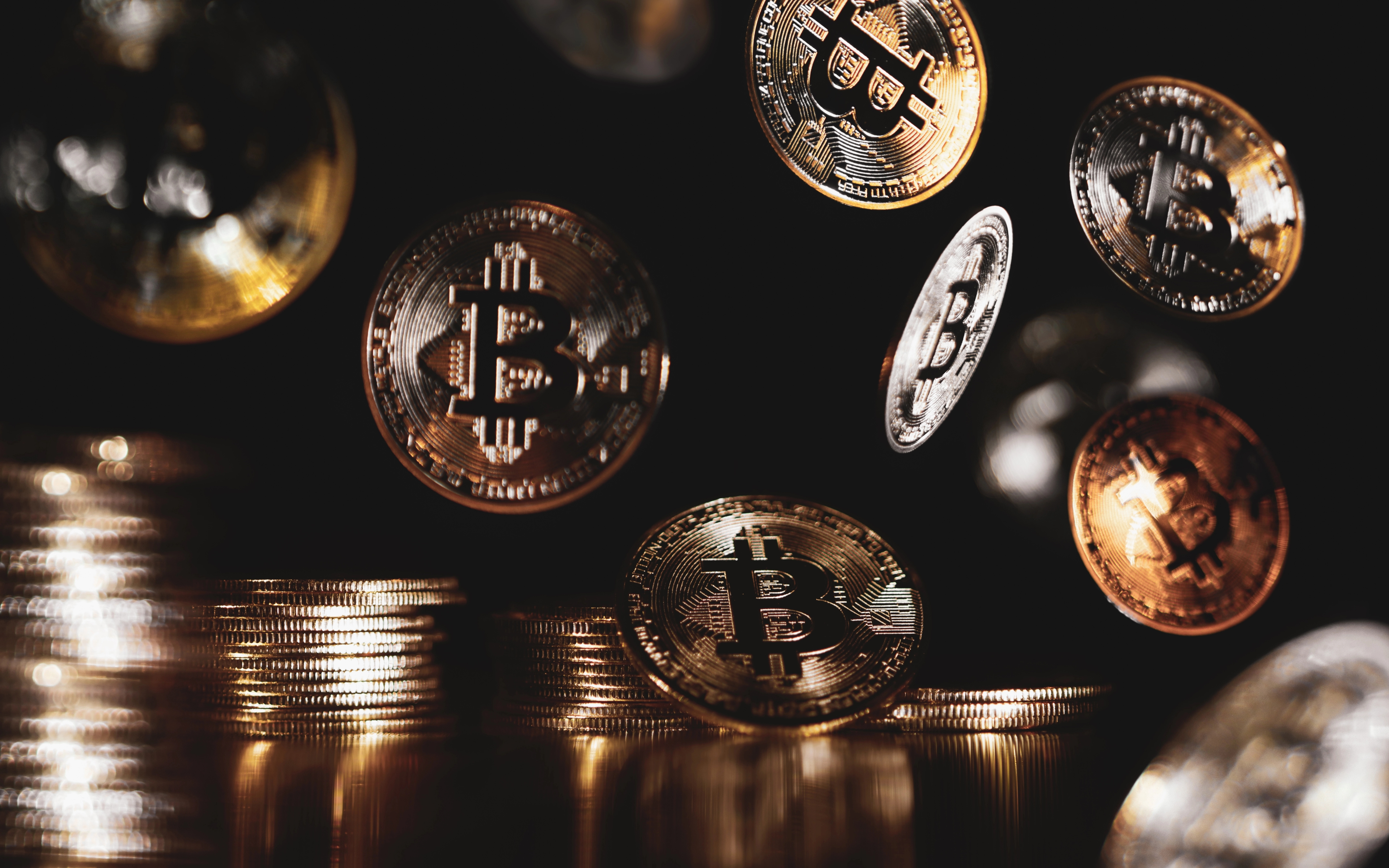 최근 한달반 사이 가상화폐 시가총액이 1조2천억달러(약 1천760조원) 증발했다.