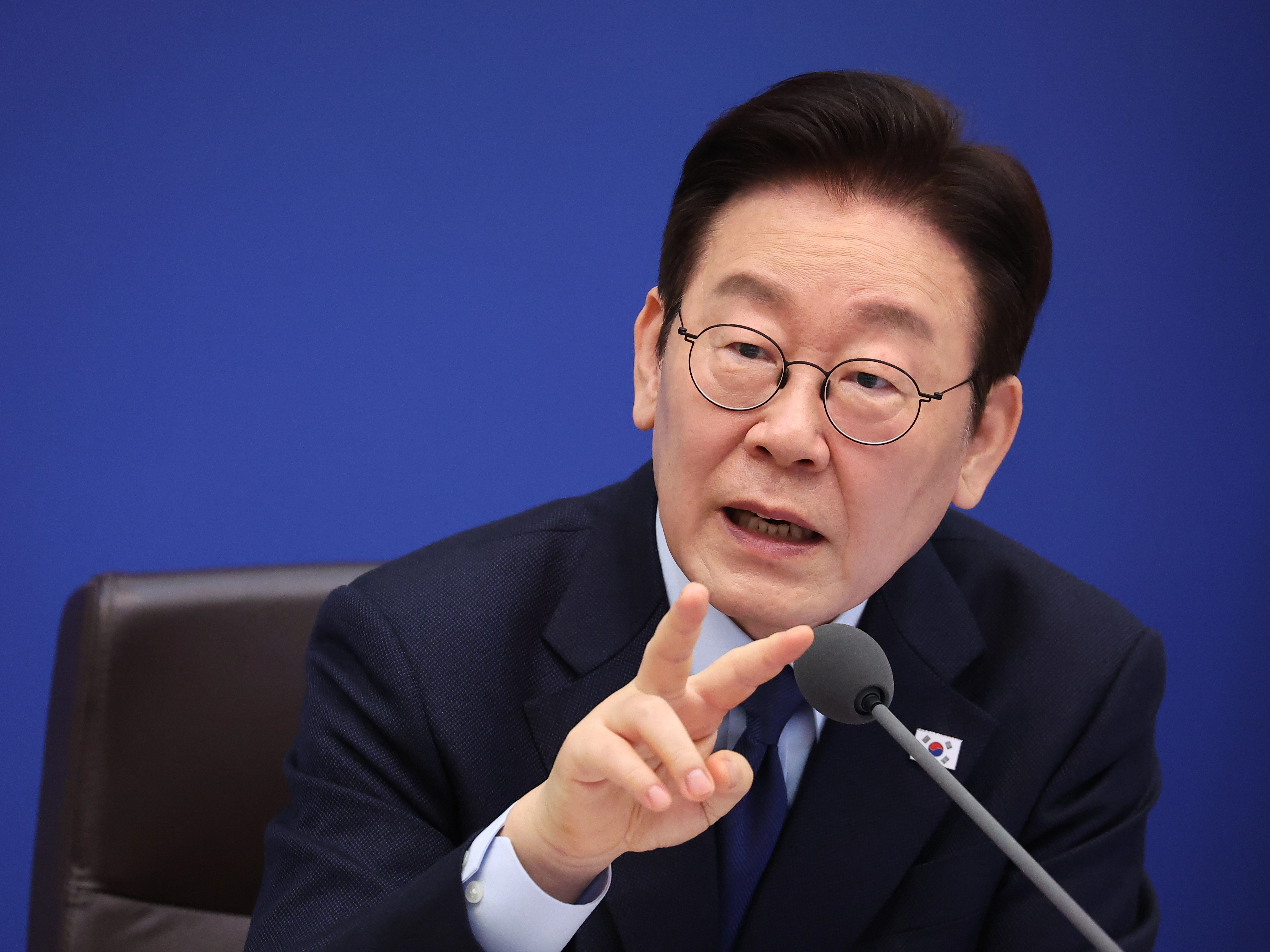 재명 대통령이 10일 청와대에서 열린 국무회의에서 발언하고 있다. 2026.2.10