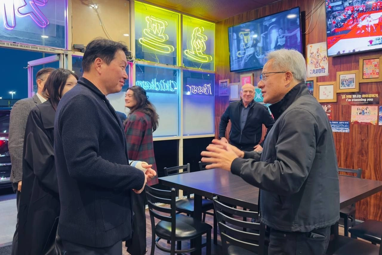 최태원 회장 왼쪽 뒤는 장녀 최윤정 SK바이오팜 전략본부장 [독자 제공]