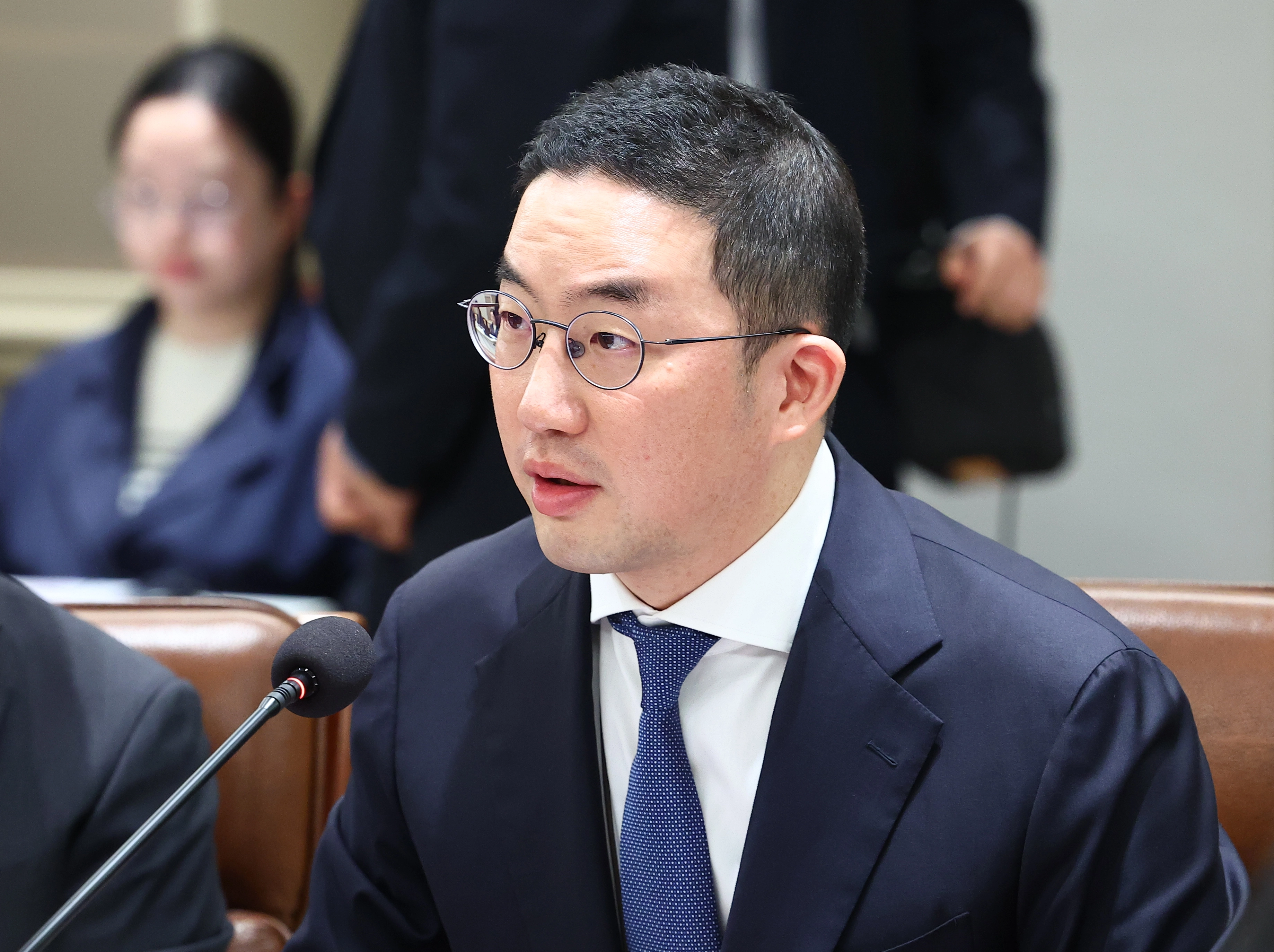  문서화 인쇄 폰트 크기 구광모 회장, LG家 상속소송 승소…법원, 세모녀 청구 기각 송고시간 2026-02-12 10:13   한미 관세협상 후속 민관 합동회의, 발언하는 구광모 회장