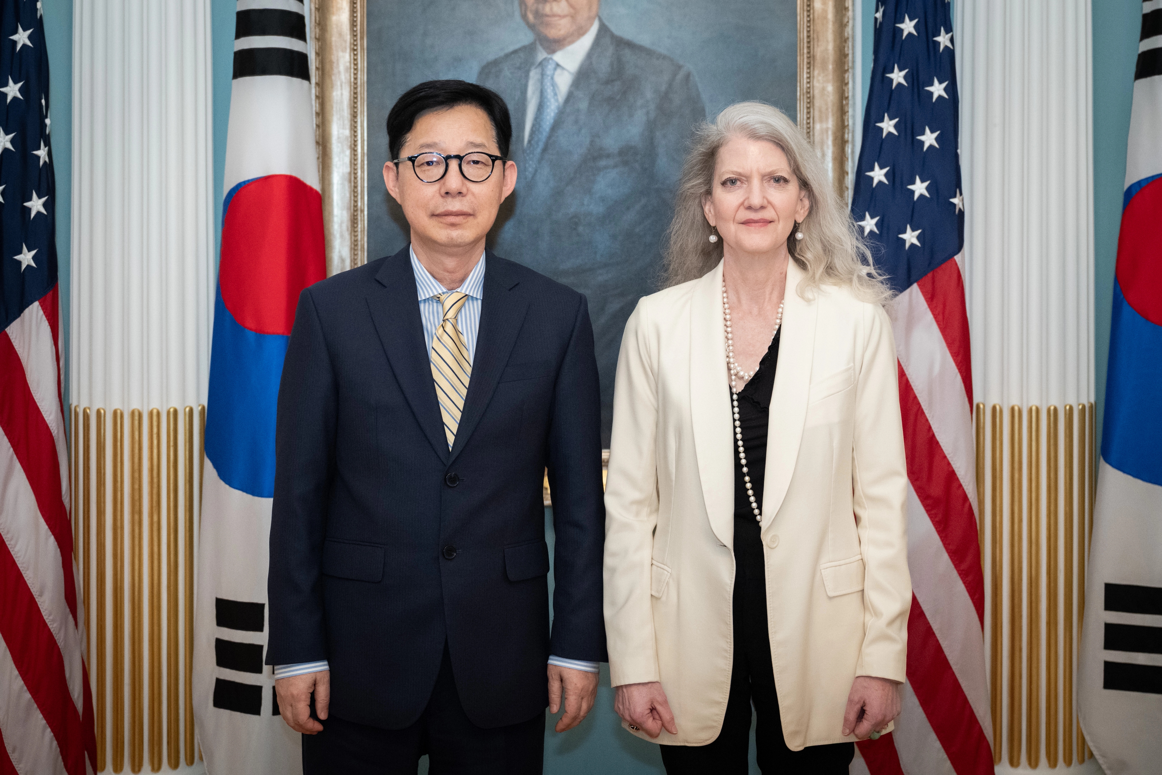 미국 국무부 정무차관 만난 박윤주 외교부 1차관