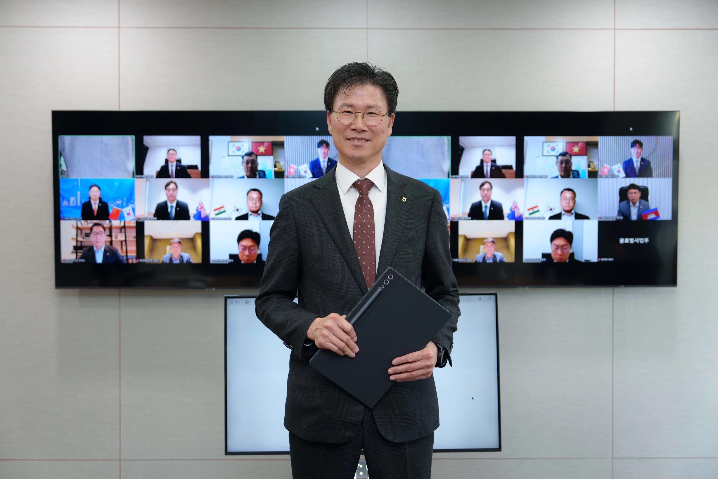 기사 타이틀 이미지
