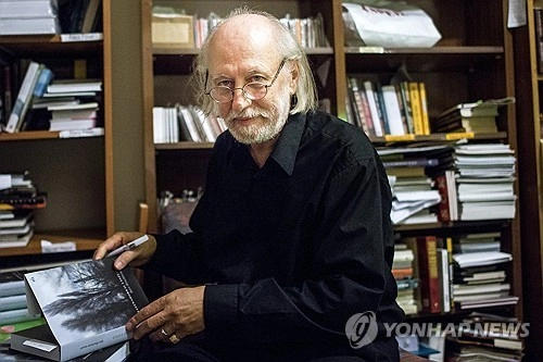 노벨문학상을 받은 크러스너호르커이 라슬로