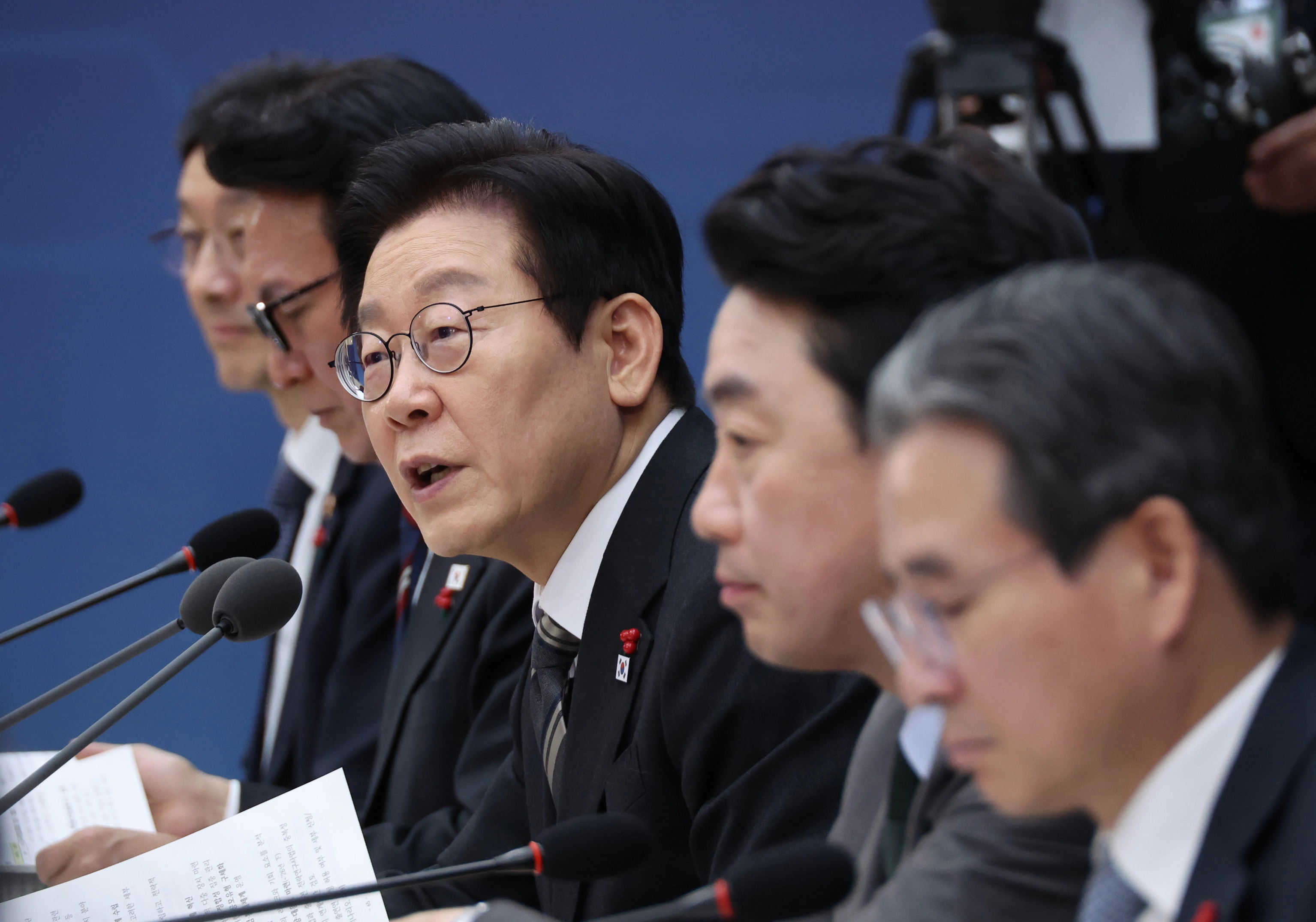 이재명 대통령이 12일 세종시 정부세종컨벤션센터에서 열린 과학기술정보통신부·개인정보보호위원회 업무보고에서 발언하고 있다. 2025.12.12