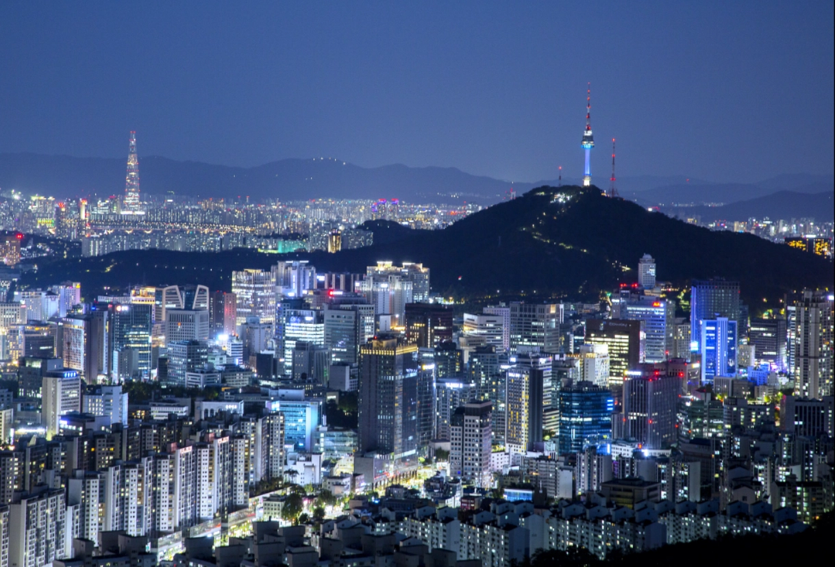 서울 아파트 평균 매매가격은 직전 주 대비 0.18% 올라 전주와 동일한 상승률을 기록했다.