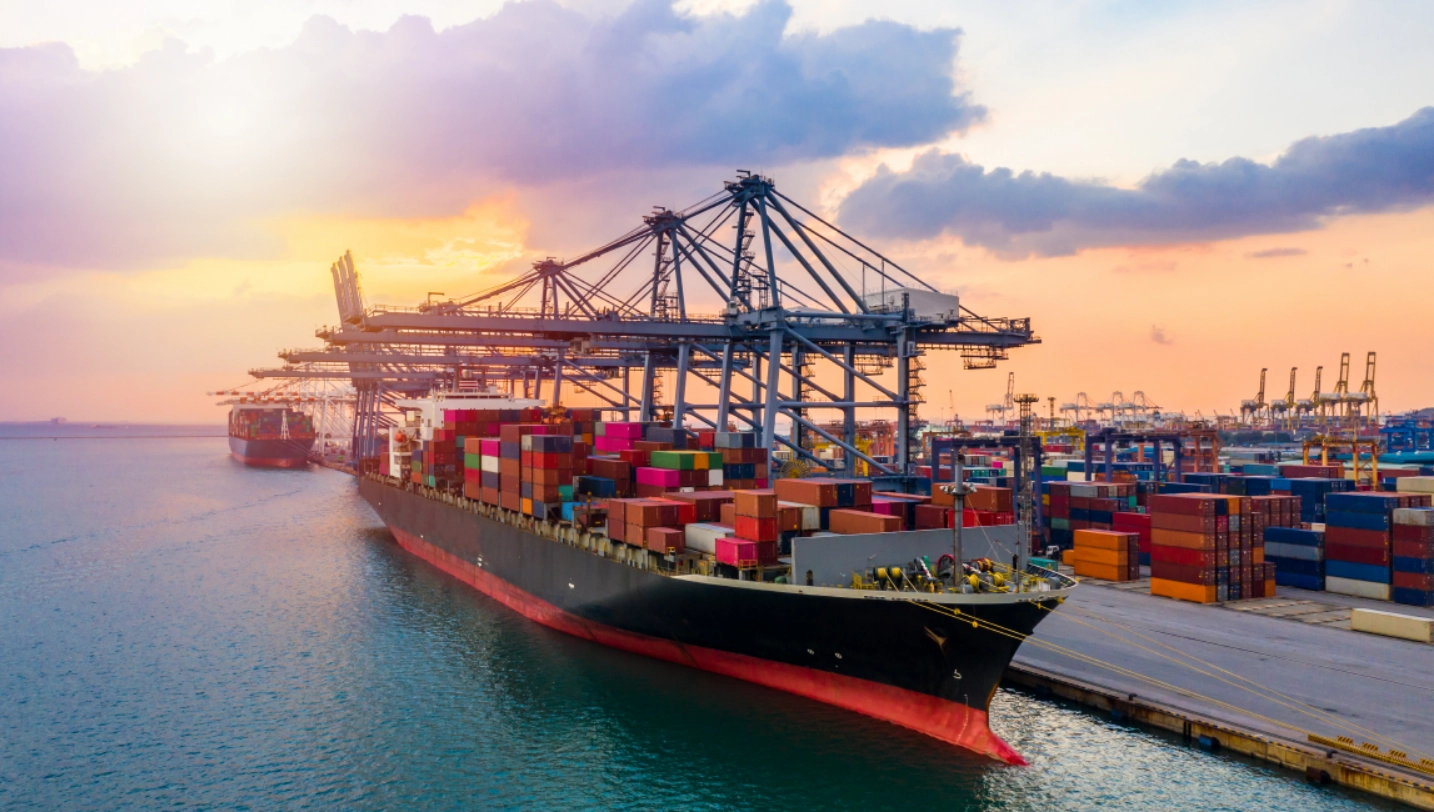 29일 산업통상부·관세청에 따르면 이날 오후 1시3분 기준, 올해 연간 누적 수출액 7천억달러를 달성한 것으로 잠정 집계됐다.